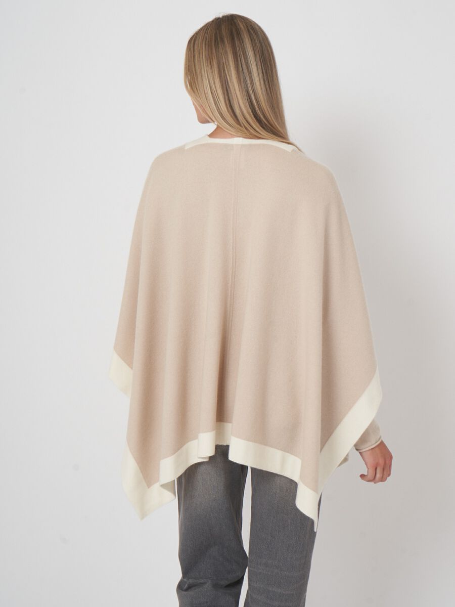 Kasjmiermix Poncho - stijlvol met contrastboord image number 4