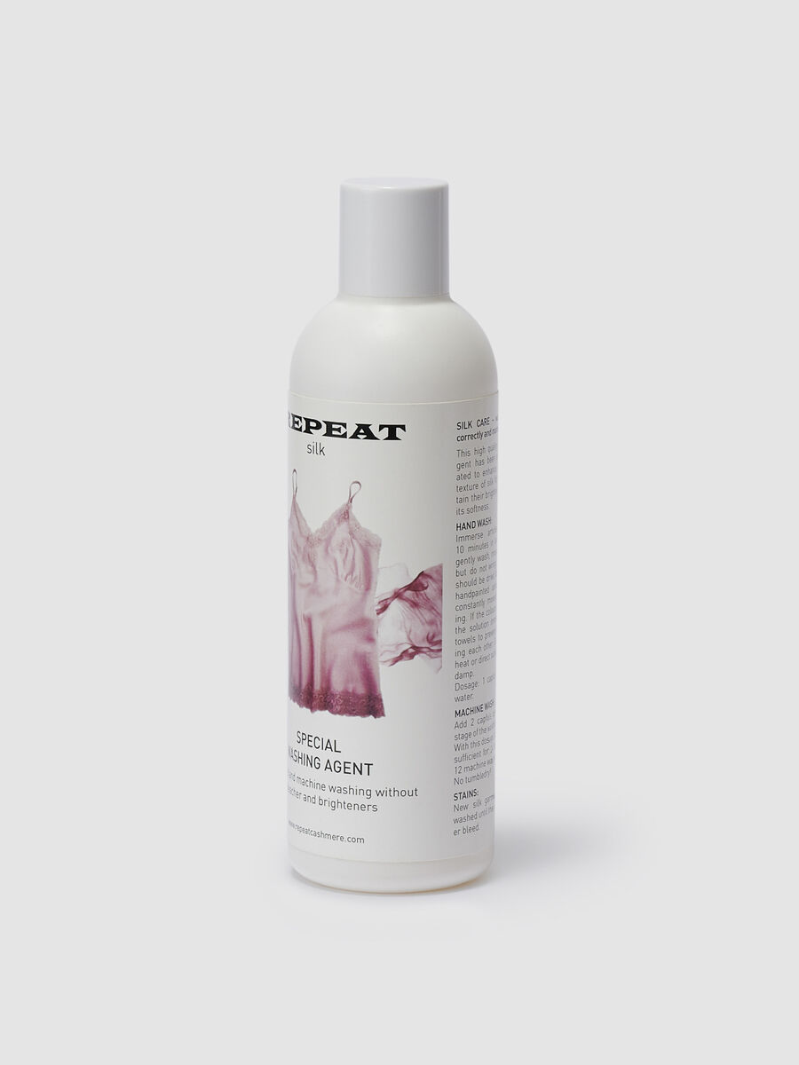 Lessive sp&eacute;ciale pour la soie image number 1
