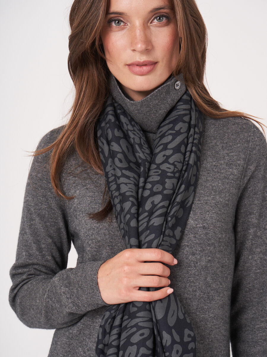 Woven printed scarf image number 1