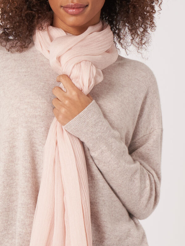 &Eacute;charpe l&eacute;g&egrave;re &agrave; effet froiss&eacute; image number 1