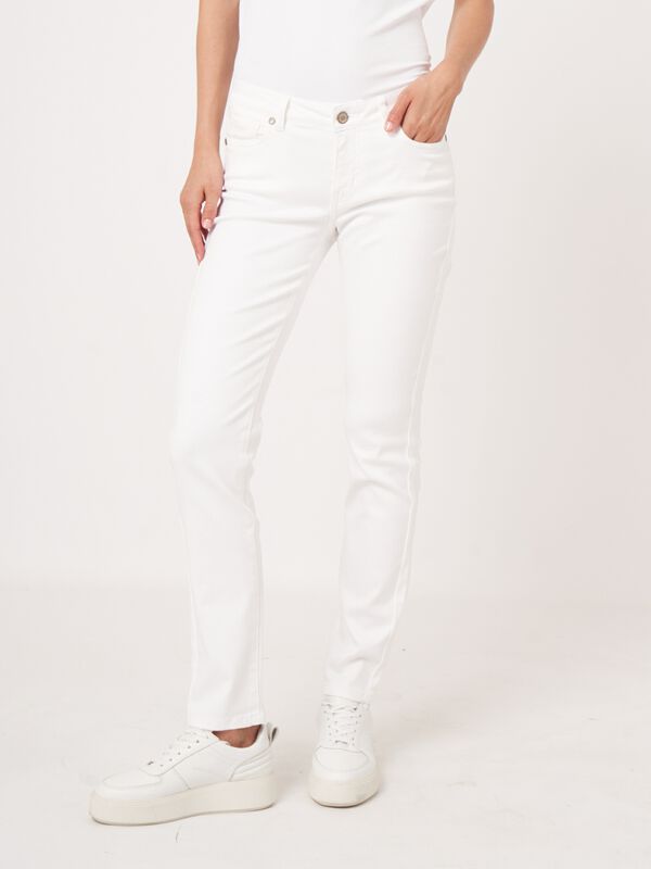 Straight-Cut Jeans image number 2