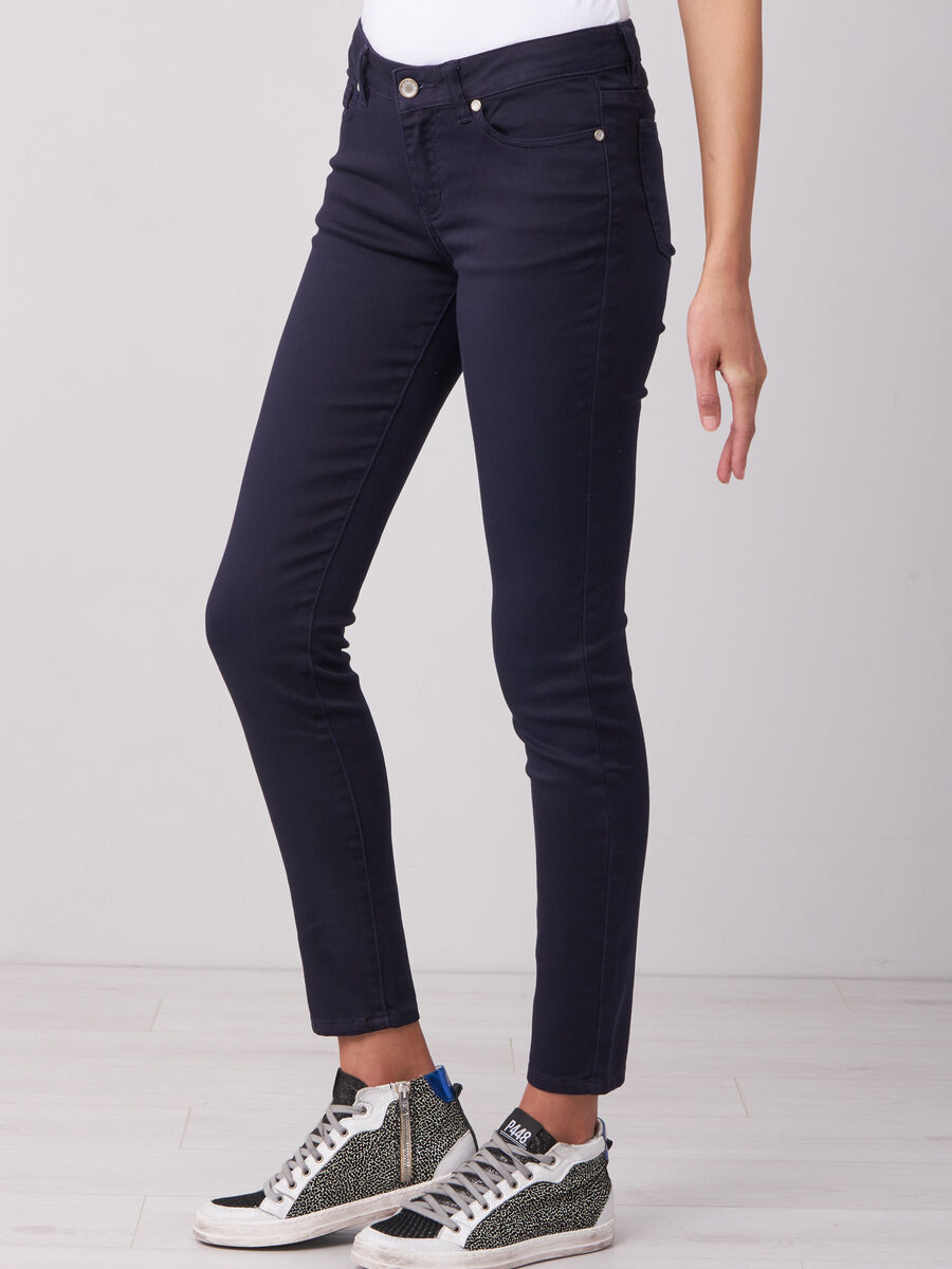 Straight-Cut Jeans image number 45