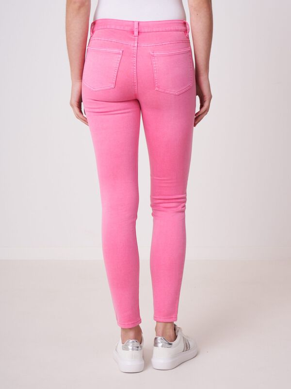 Straight-Cut Jeans image number 1