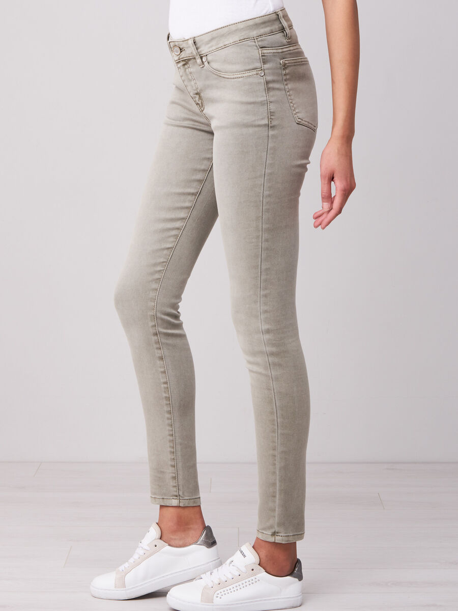 Straight-Cut Jeans image number 203