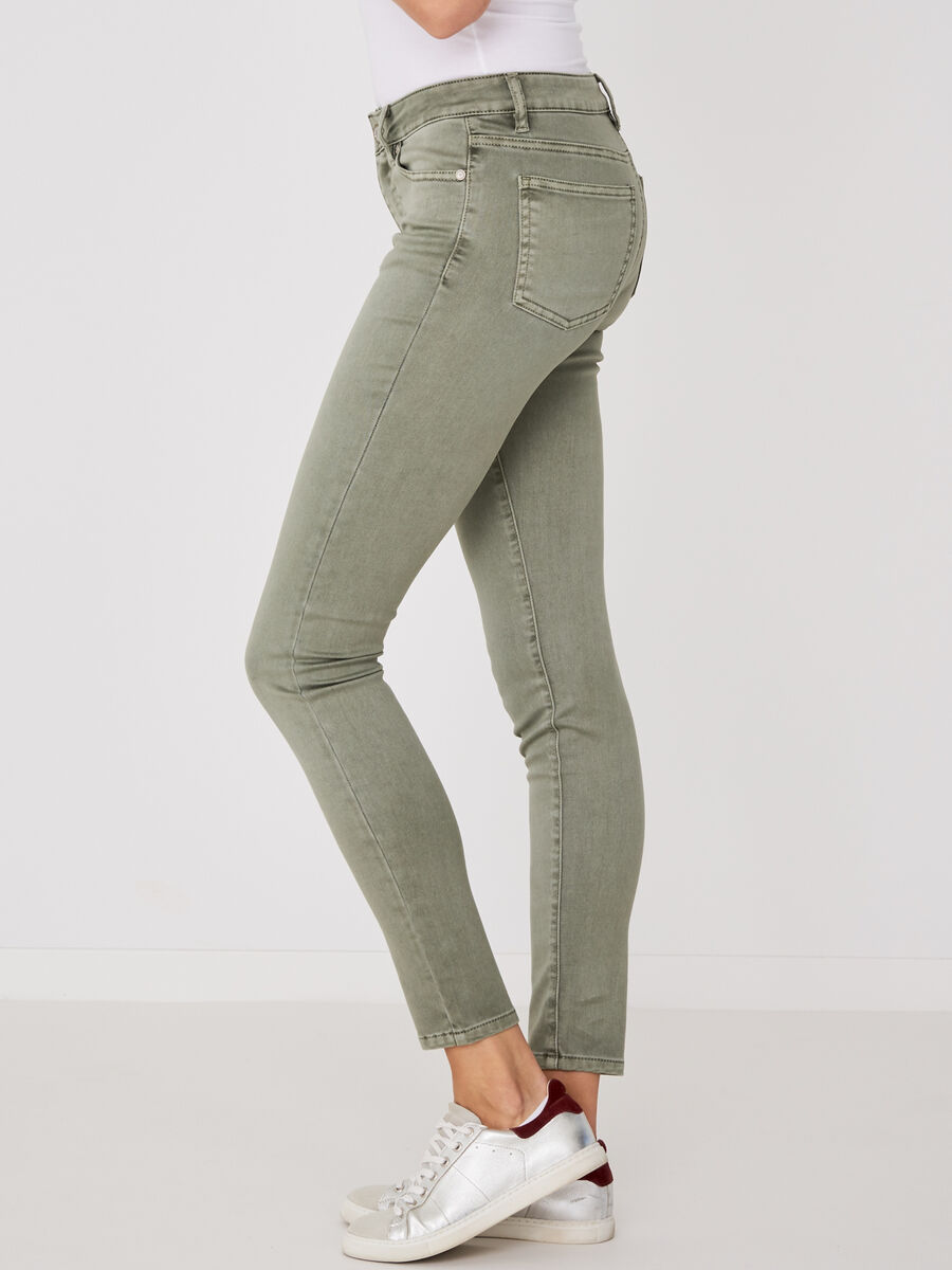 Skinny women's pants image number 1