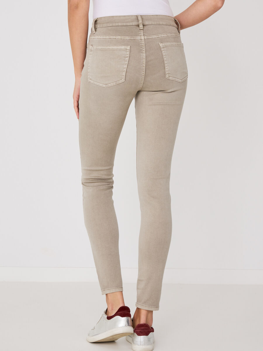 Straight-Cut Jeans image number 232