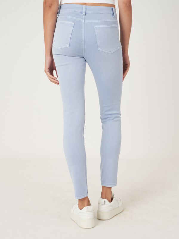 Straight-Cut Jeans image number 1