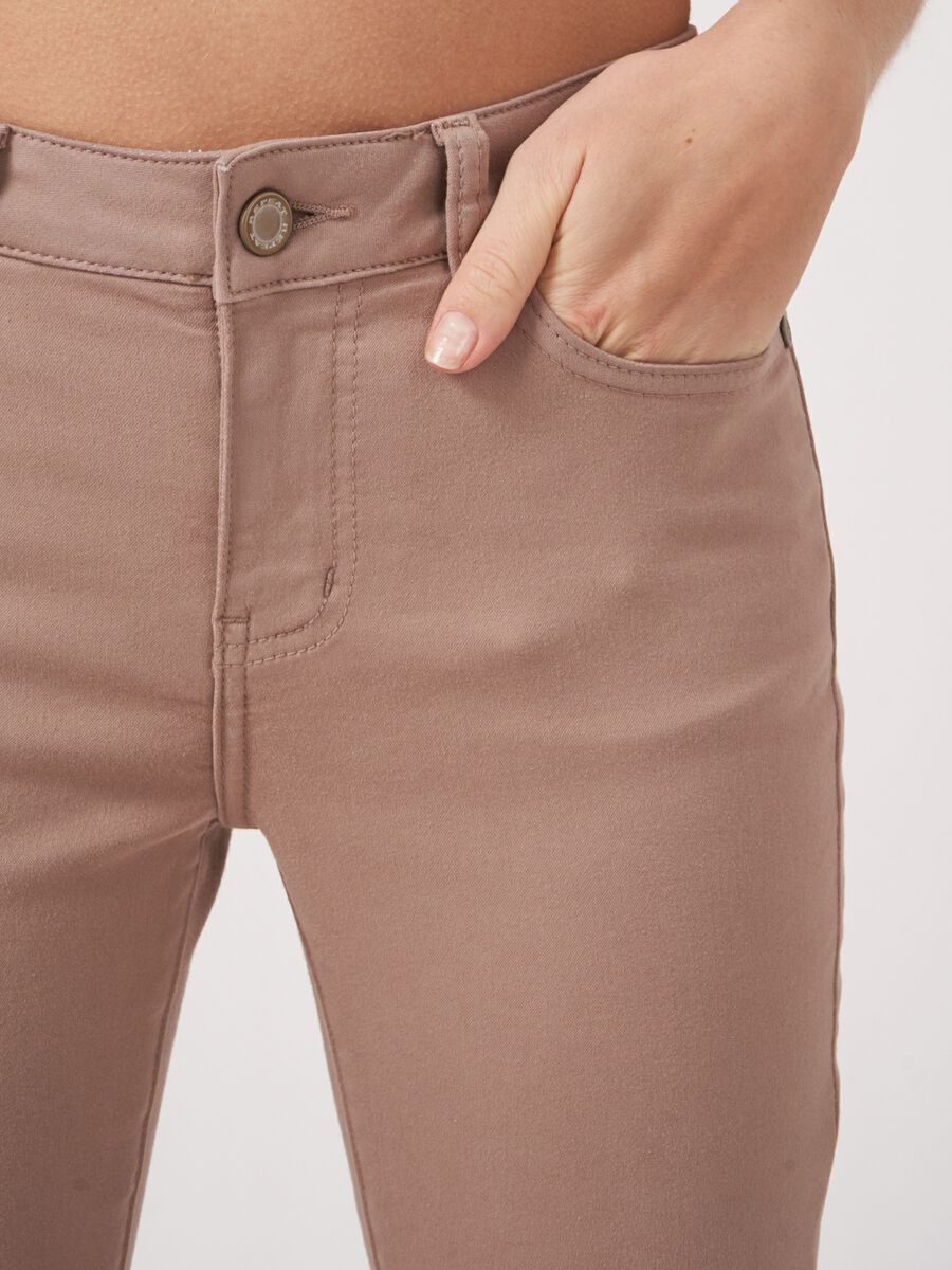 Straight-Cut Jeans image number 2