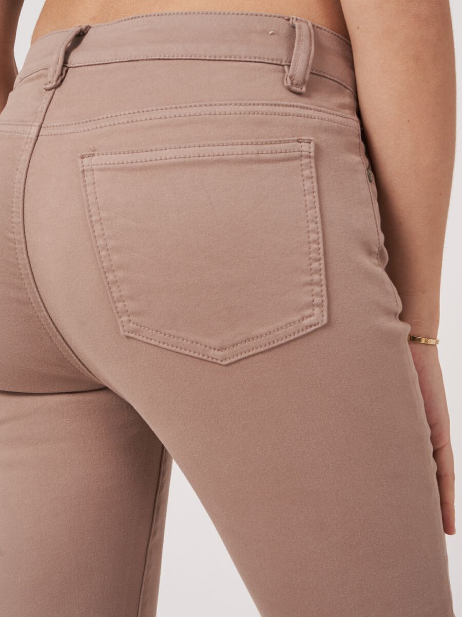 Straight-Cut Jeans image number 3