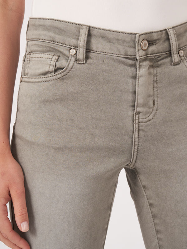 Straight leg jeans image number 3