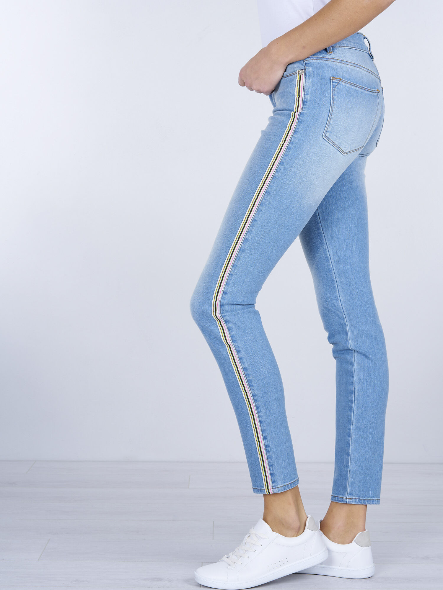 Jeans met strepen opzij