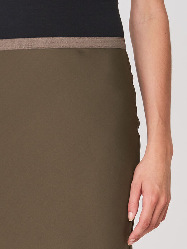 Jupe en soie à taille élastique image number 2