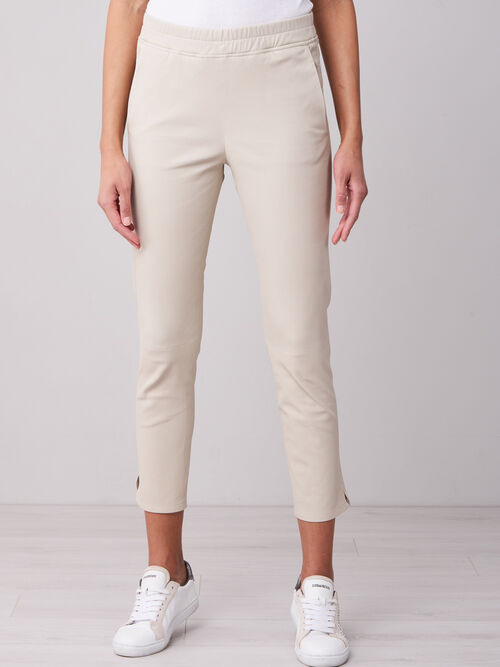 Pantalon met split van leer met stretch