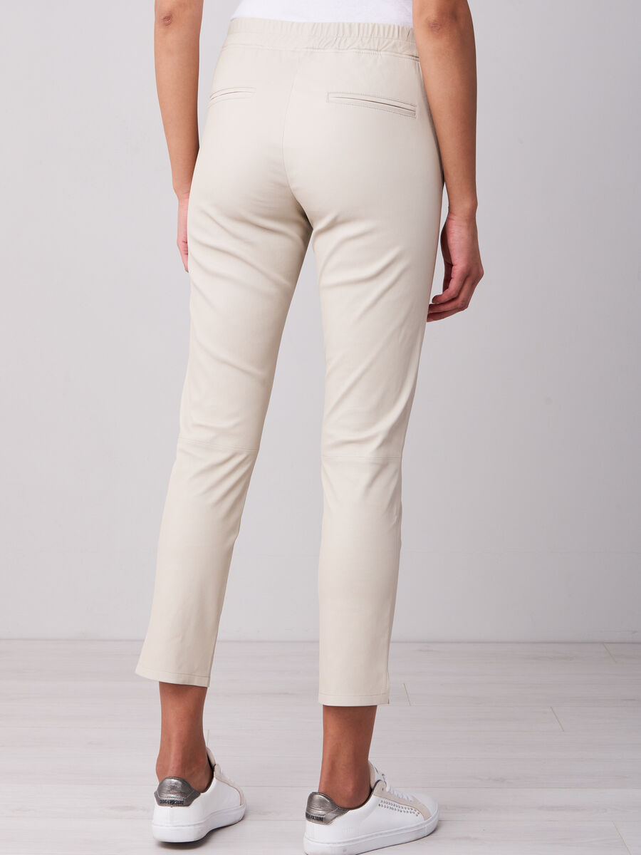 Pantalon en cuir d'agneau extensible image number 3