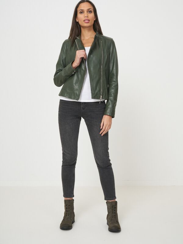 Veste de motard en cuir ajust&eacute;e image number 3