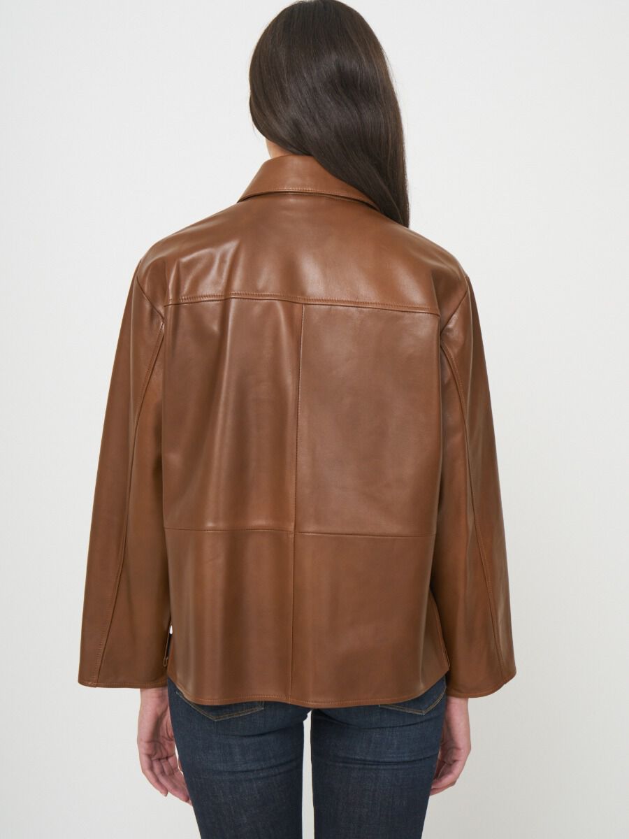 Locker geschnittene Hemdjacke aus Leder image number 1