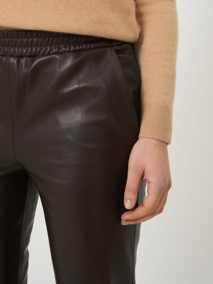 Locker geschnittene Lederhose image number 2