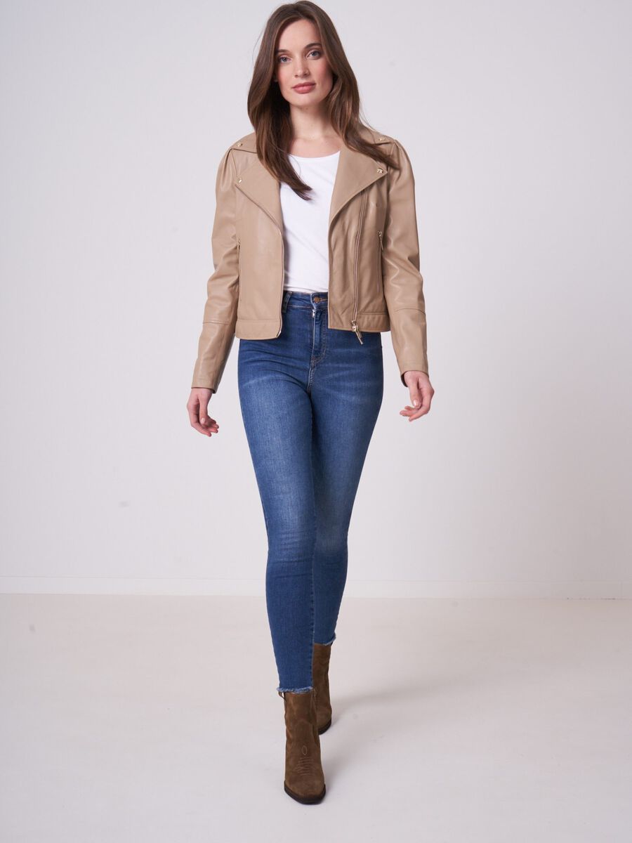 Leather biker jacket with puff shoulders image number 3