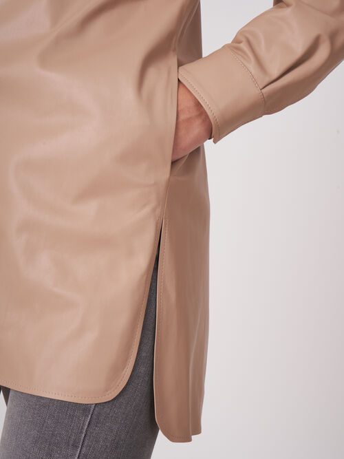 Lange leren blouse