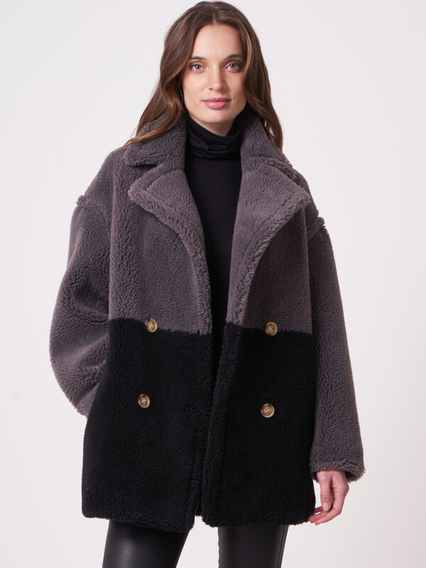 Tweekleurige omkeerbare faux shearling jas image number 1
