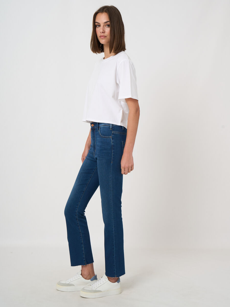 Bootcut Jeans mit Fransen am Saum image number 2