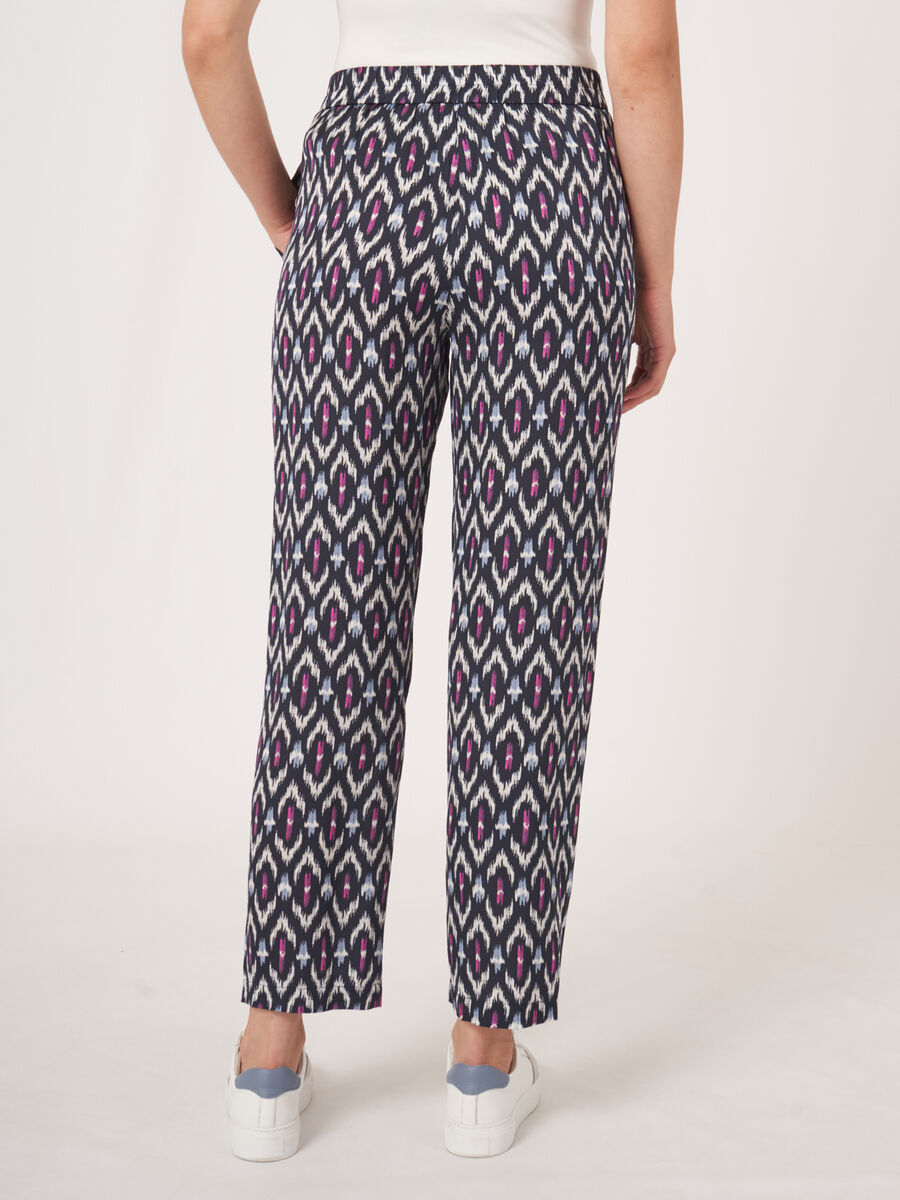 Seidenhose mit Ikat-Print image number 1