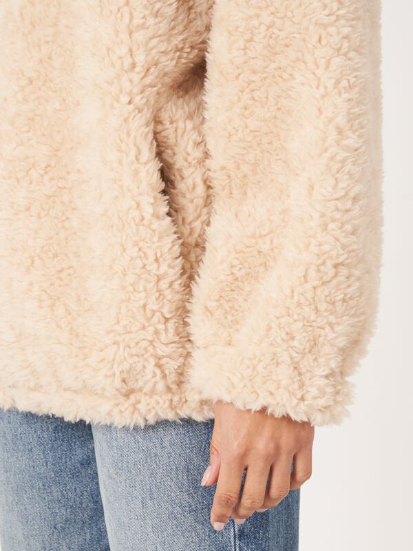 Teddy-Wendejacke mit Zwei-Wege-Reißverschluss image number 4