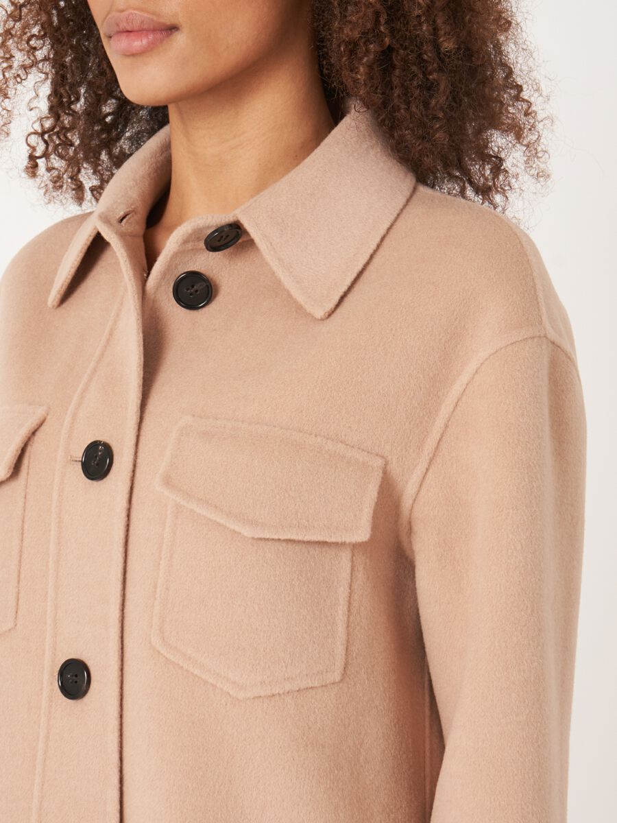 Overhemdjas van wolmix met knopen image number 5