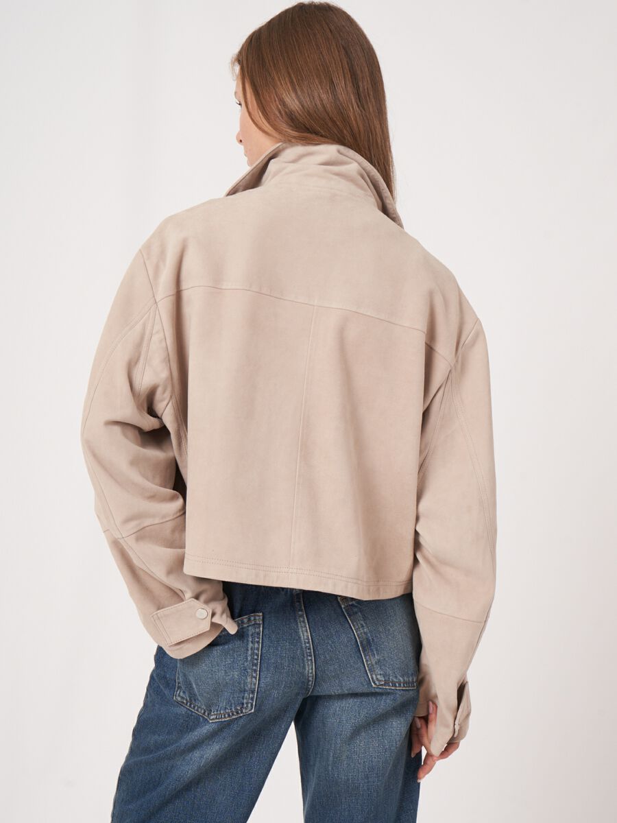 Veste en daim avec poches surdimensionn&eacute;es image number 4