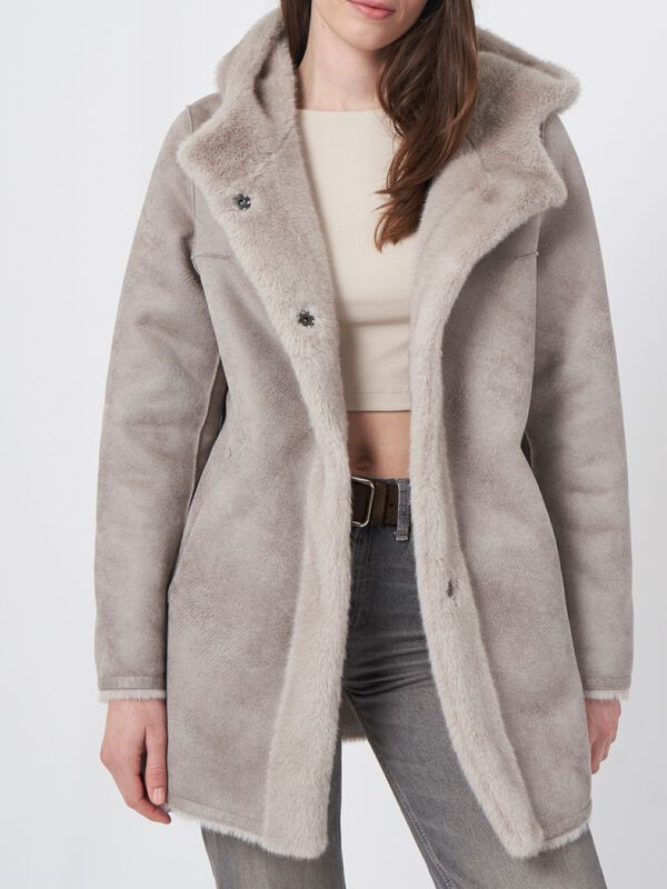 Omkeerbare faux fur jas met capuchon image number 2