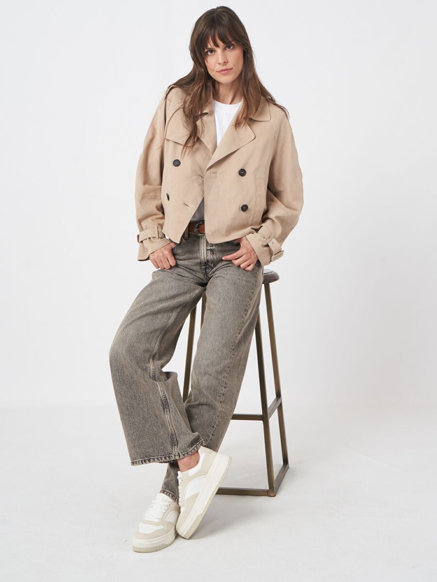 Gekürzter Trenchcoat aus Wildleder image number 1