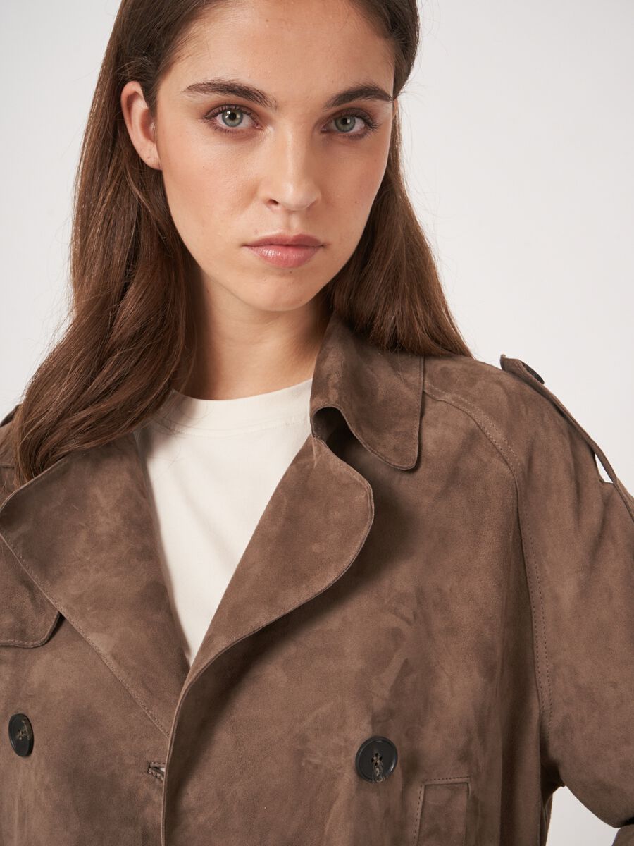 Gekürzter Trenchcoat aus Wildleder image number 2