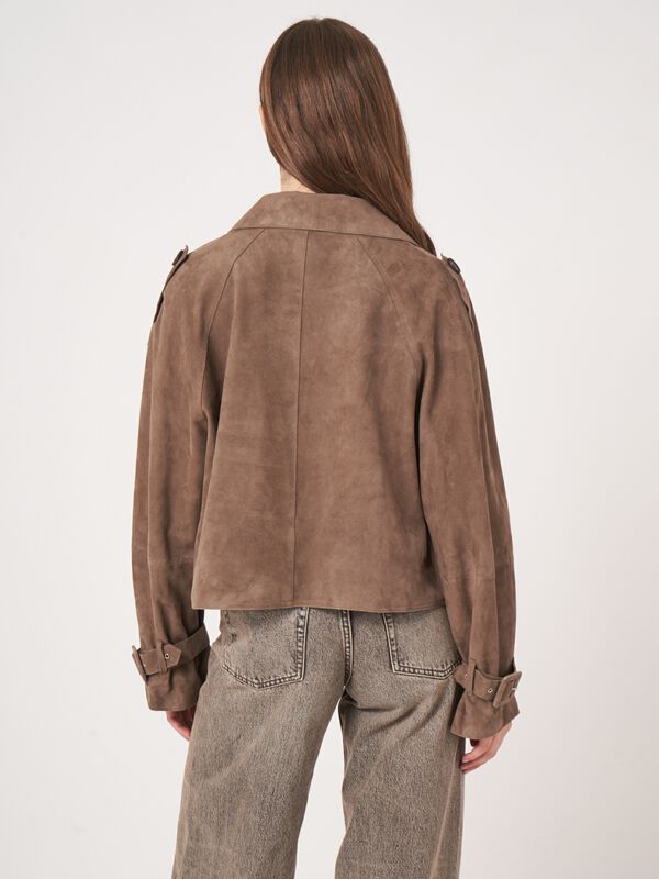 Kort trench jasje in suède image number 5