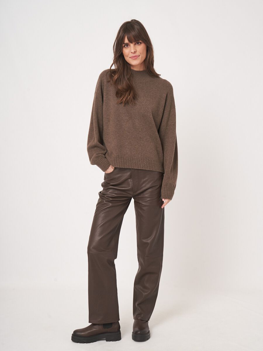 Slim fit leren damesbroek - klassiek & verfijnd image number 0