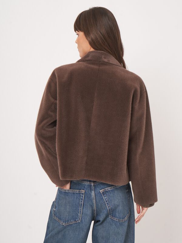 Veste courte en fausse fourrure image number 8