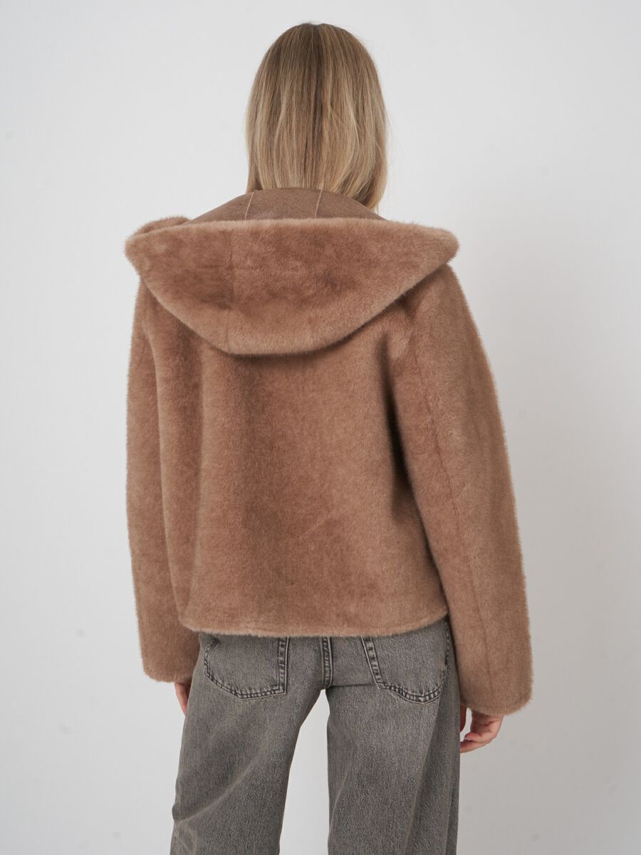 Repeat jas in faux mink - omkeerbaar & comfortabel image number 5