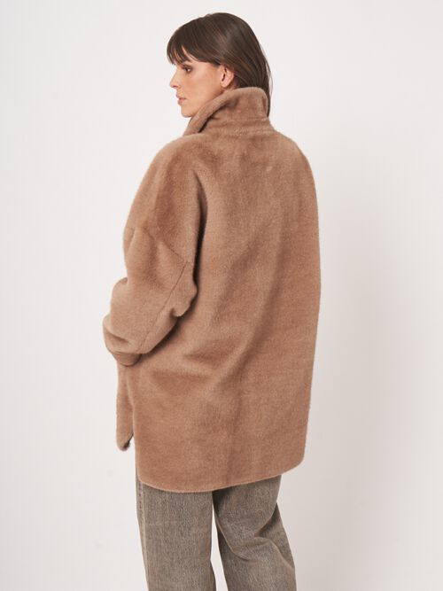 Oversized jas van faux mink - luxe en veelzijdig