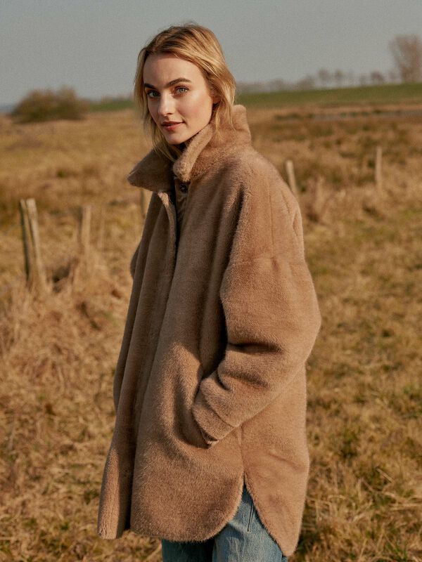 Oversize-Faux-Mink-Jacke image number 3