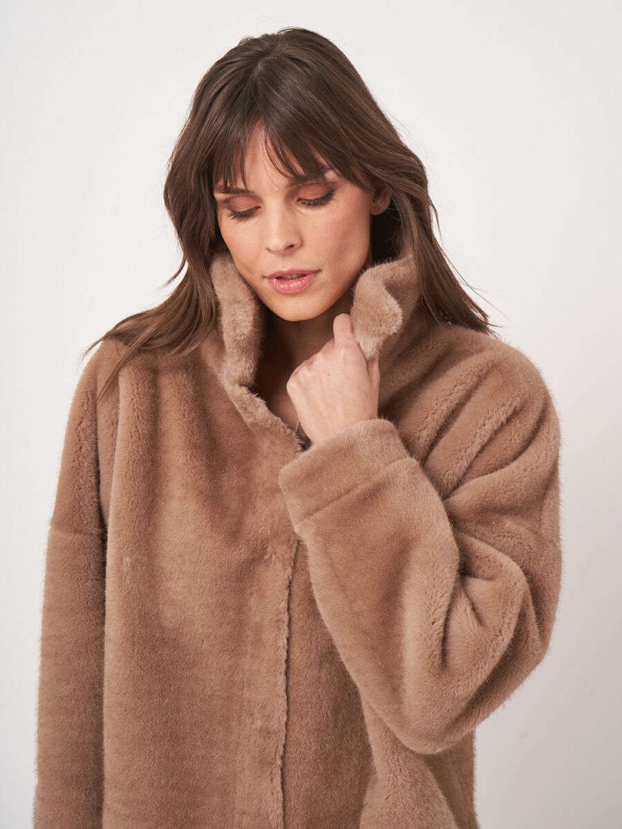 Oversized jas van faux mink - luxe en veelzijdig image number 7