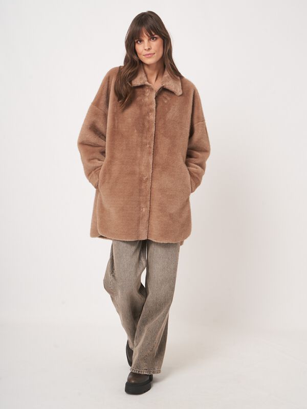 Oversize-Faux-Mink-Jacke image number 9