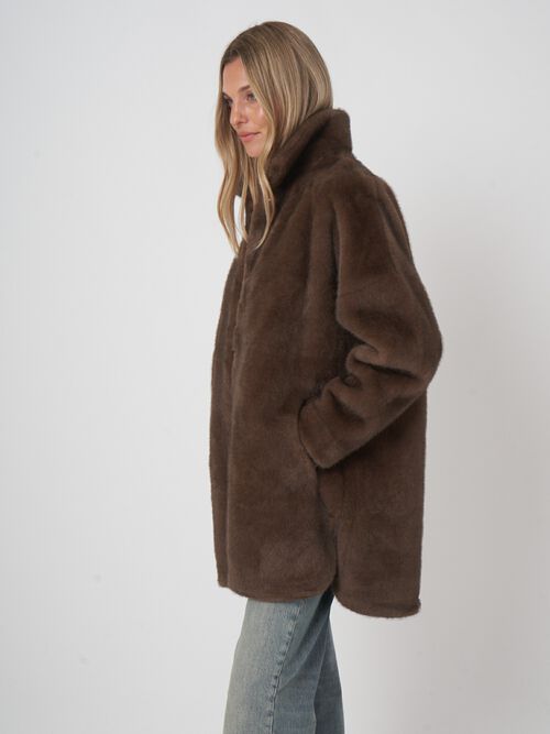 Oversized jas van faux mink - luxe en veelzijdig