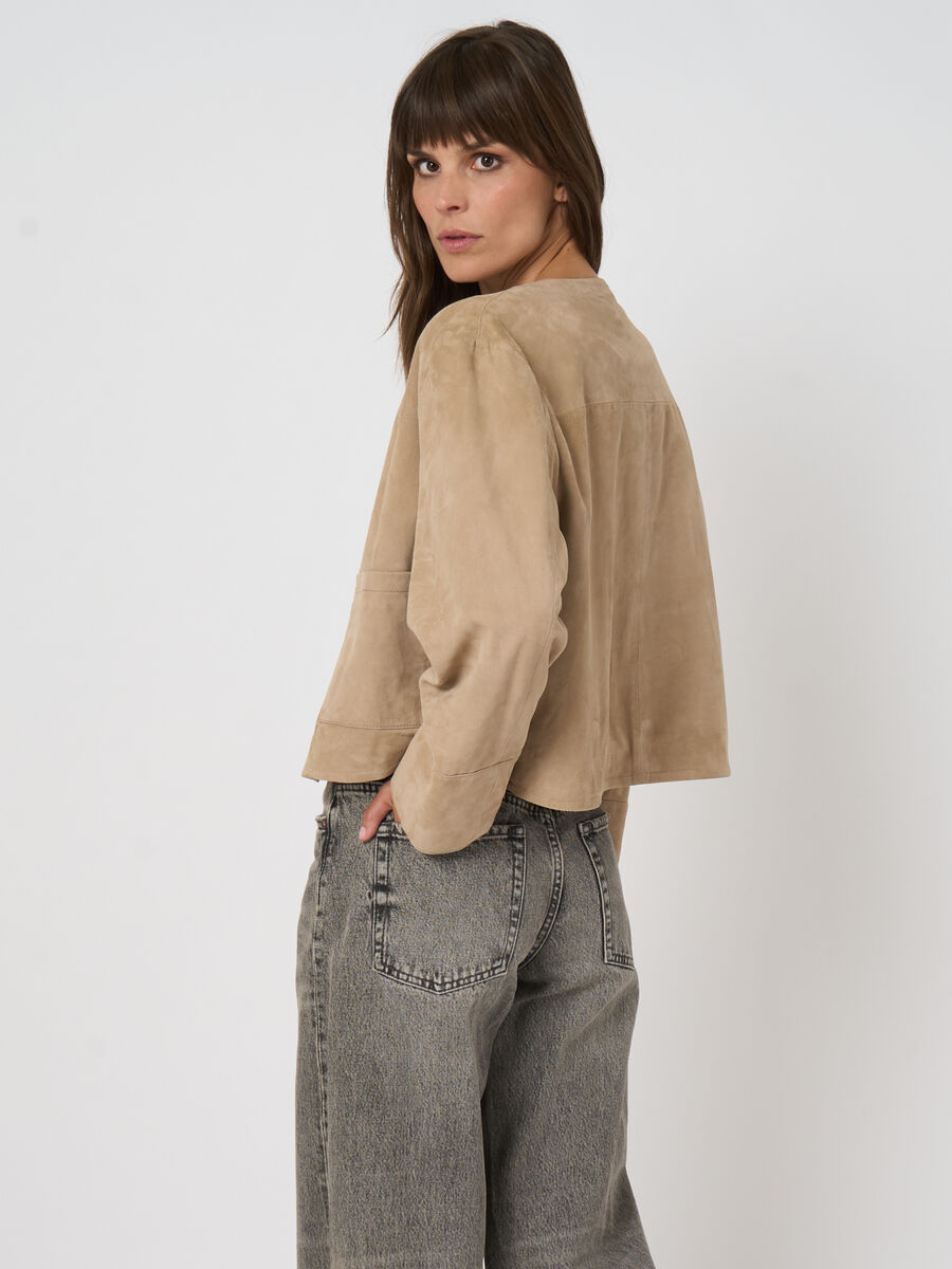 Women&rsquo;s suede goat leather jacket with round collar image number 4