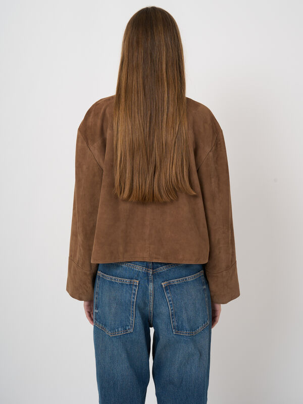 Women&rsquo;s suede goat leather jacket with round collar image number 3