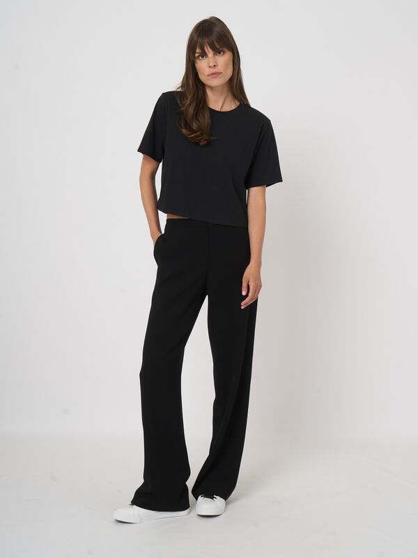 Knitterarme Hose mit geradem Bein image number 1