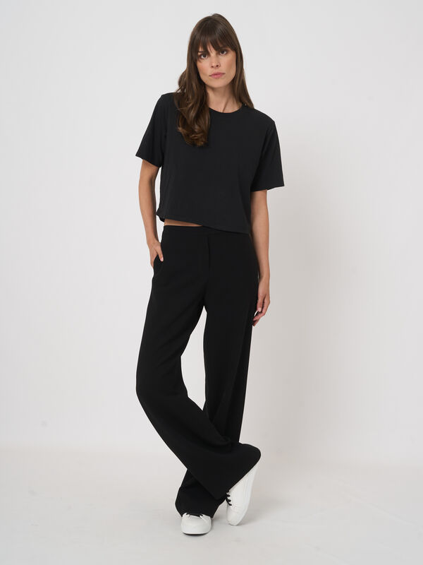 Knitterarme Hose mit geradem Bein image number 2