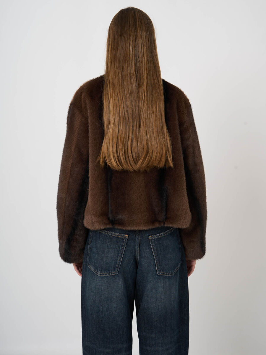 Weiche Faux-Fur-Jacke mit Rundhalsausschnitt image number 9