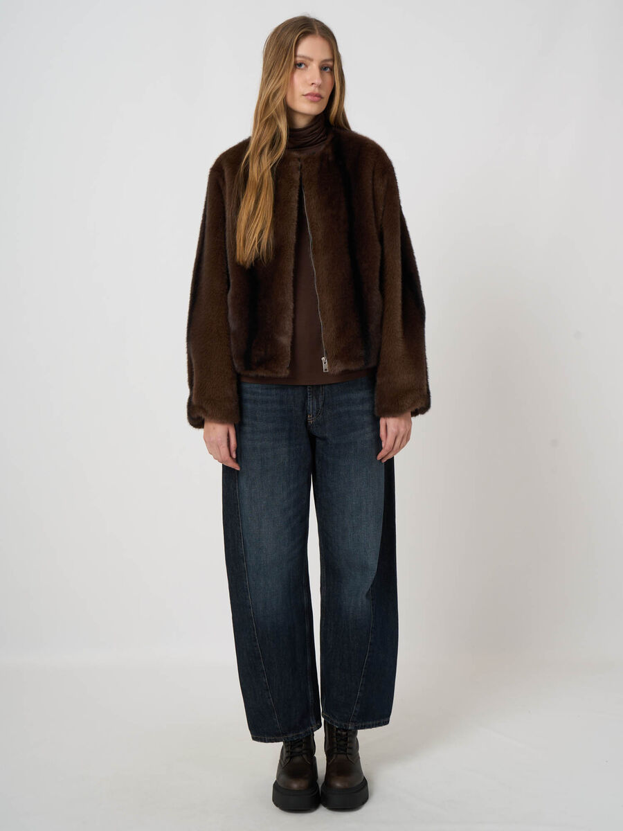 Weiche Faux-Fur-Jacke mit Rundhalsausschnitt image number 10