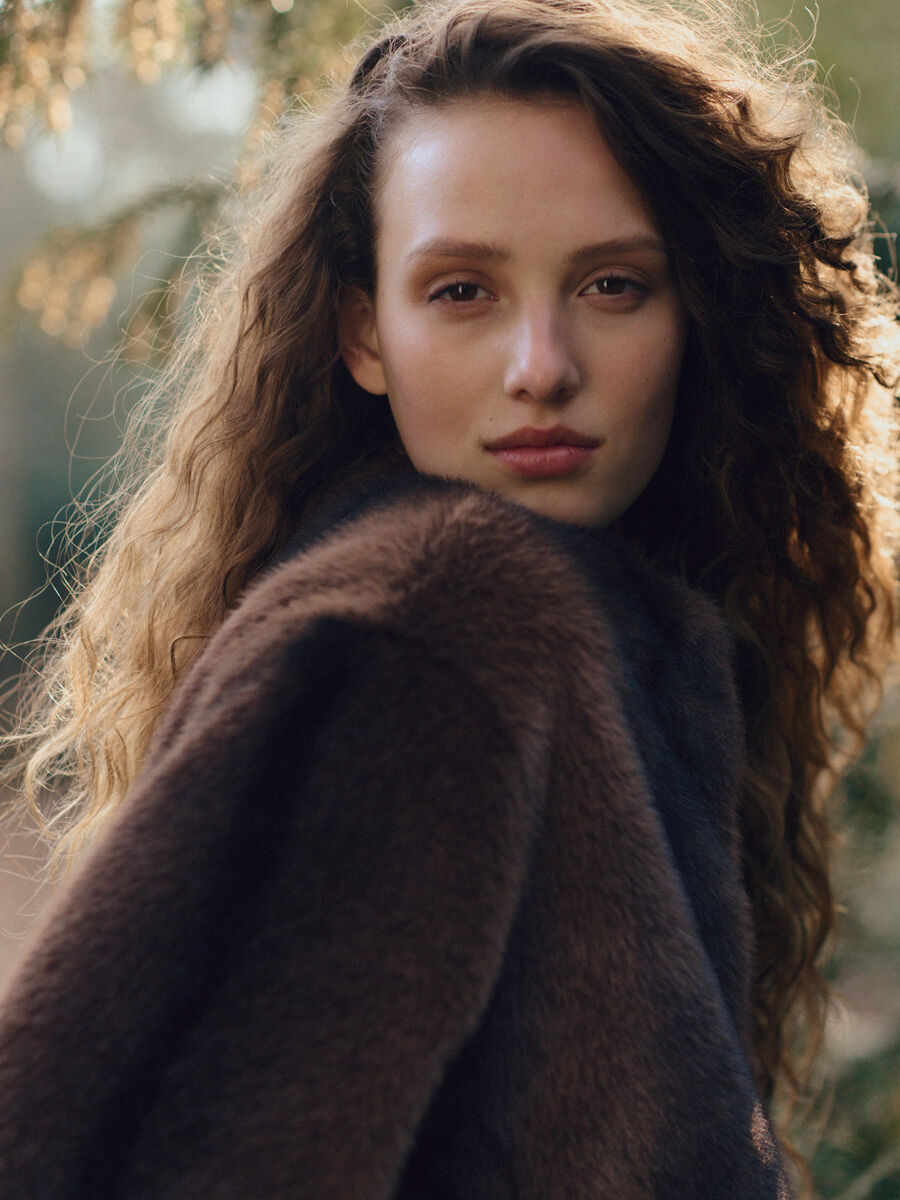 Weiche Faux-Fur-Jacke mit Rundhalsausschnitt image number 3