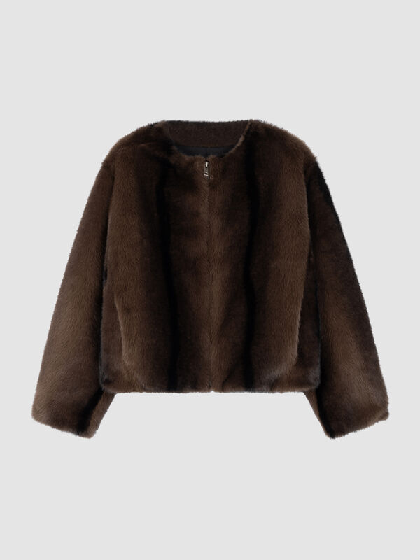 Soft Faux-Fur Jacket with Round Neckline image number 4