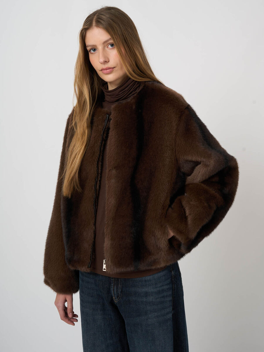 Weiche Faux-Fur-Jacke mit Rundhalsausschnitt image number 6